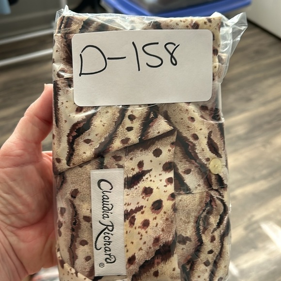 Claudia Richard blouse. Long sleeve. Size 14 - Picture 7 of 7